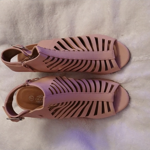 Charles Albert Gladiator Cone Heels - Picture 6 of 7